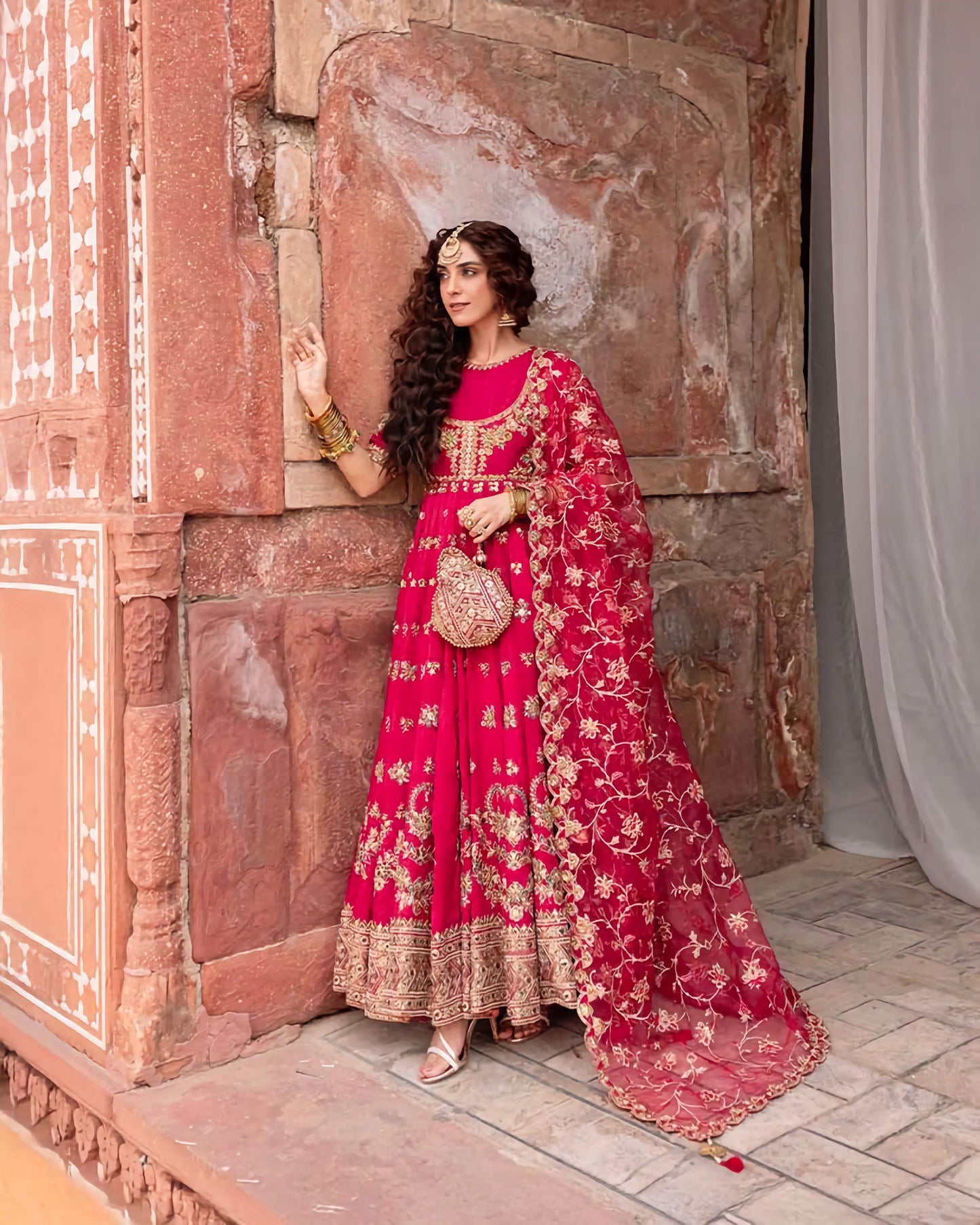 Anarkali Gown with Sequins, Zari & Thread Embroidery β Elegant Bridal Dupatta Set, Heavy Designer Ethnic Wear