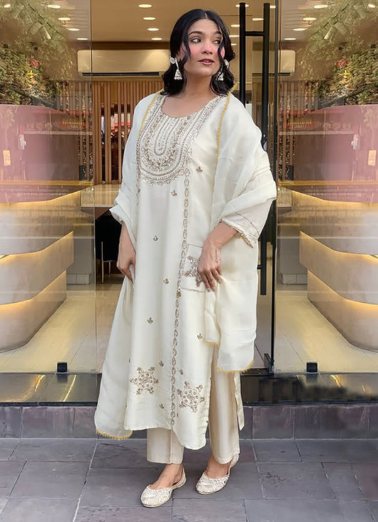 Women’s Kurta Pent Dupatta Set